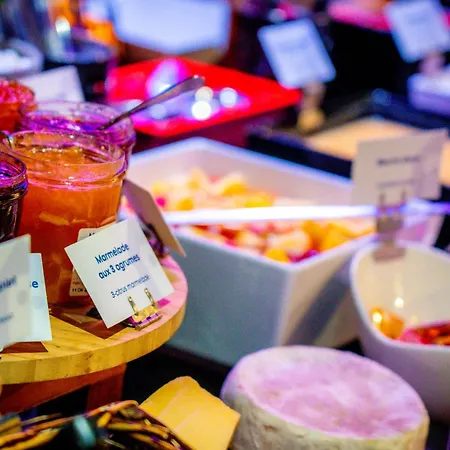 北巴朗坦钟楼酒店 3* 巴朗坦