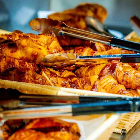 北巴朗坦钟楼酒店 3*