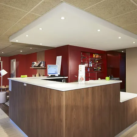 Campanile Rouen Nord - 3*