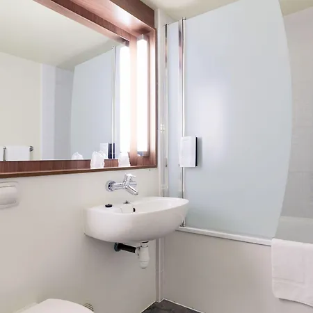 فندق Campanile Rouen Nord - 3*