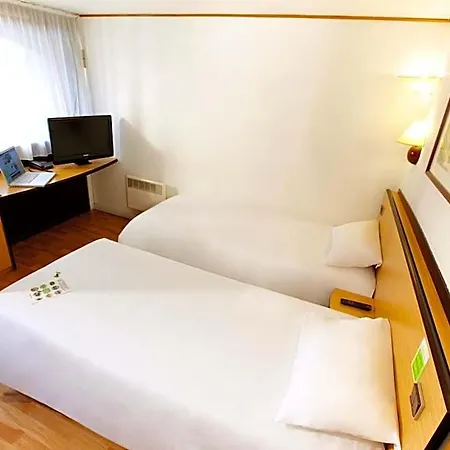 Campanile Rouen Nord - 3*