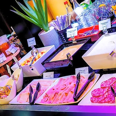 فندق Campanile Rouen Nord - 3*