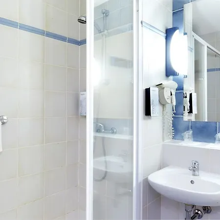 Campanile Rouen Nord - 3*