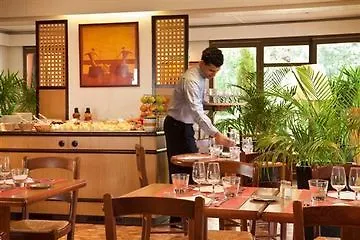 Campanile Rouen Nord - Hotel 3*